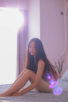 看着娇妻被一群人蹂躏